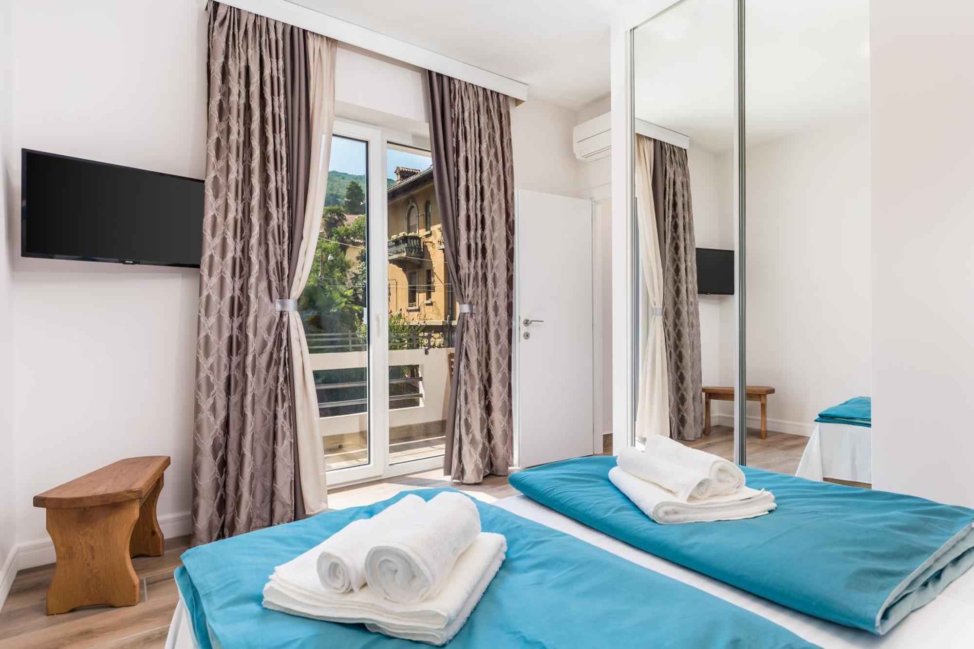 Apartments Liana Opatija Chambre photo